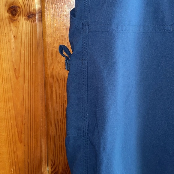 Carhartt Women's Modern Fit Tuck-In Top/Slim Leg Pant size SM/MD blue scrubs - Picture 7 of 12